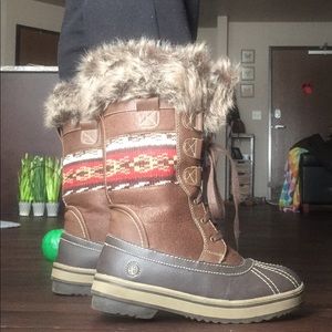 Sorel like winter boots